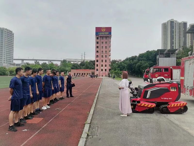 舉升搶險主戰(zhàn)消防車、全地形消防滅火機器人巡展演示圓滿結(jié)束